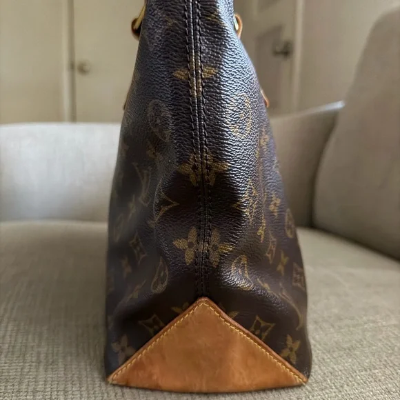 Louis Vuitton Monogram Tote - Picture 4 of 12